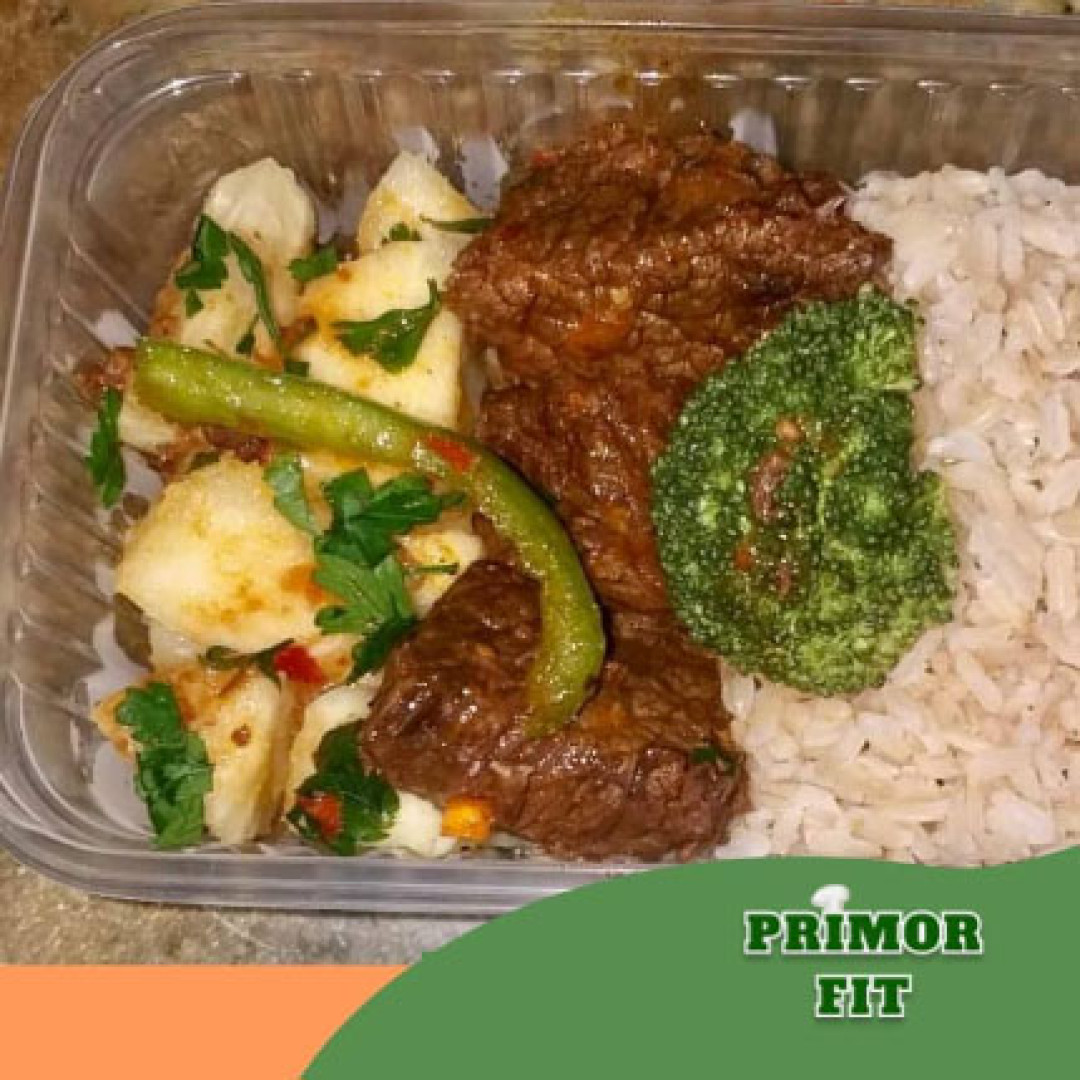 Marmita com Carne de panela - Arroz integral - Mandioca cozida na manteiga Primor Fit