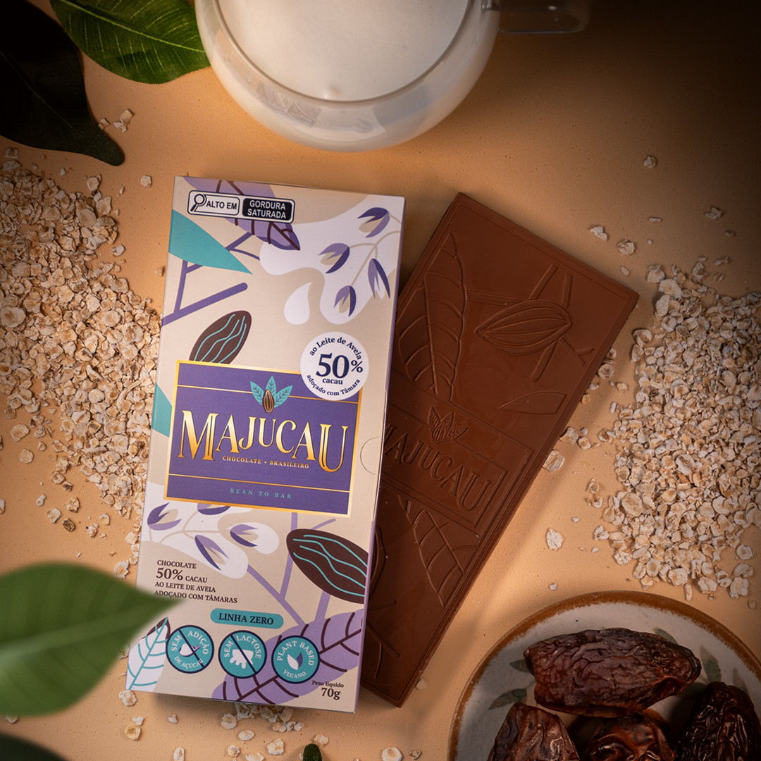 Chocolate Vegano ao Leite de Aveia 50% cacau Adoçado com Tâmara - Zero Açúcar Majucau | 70g