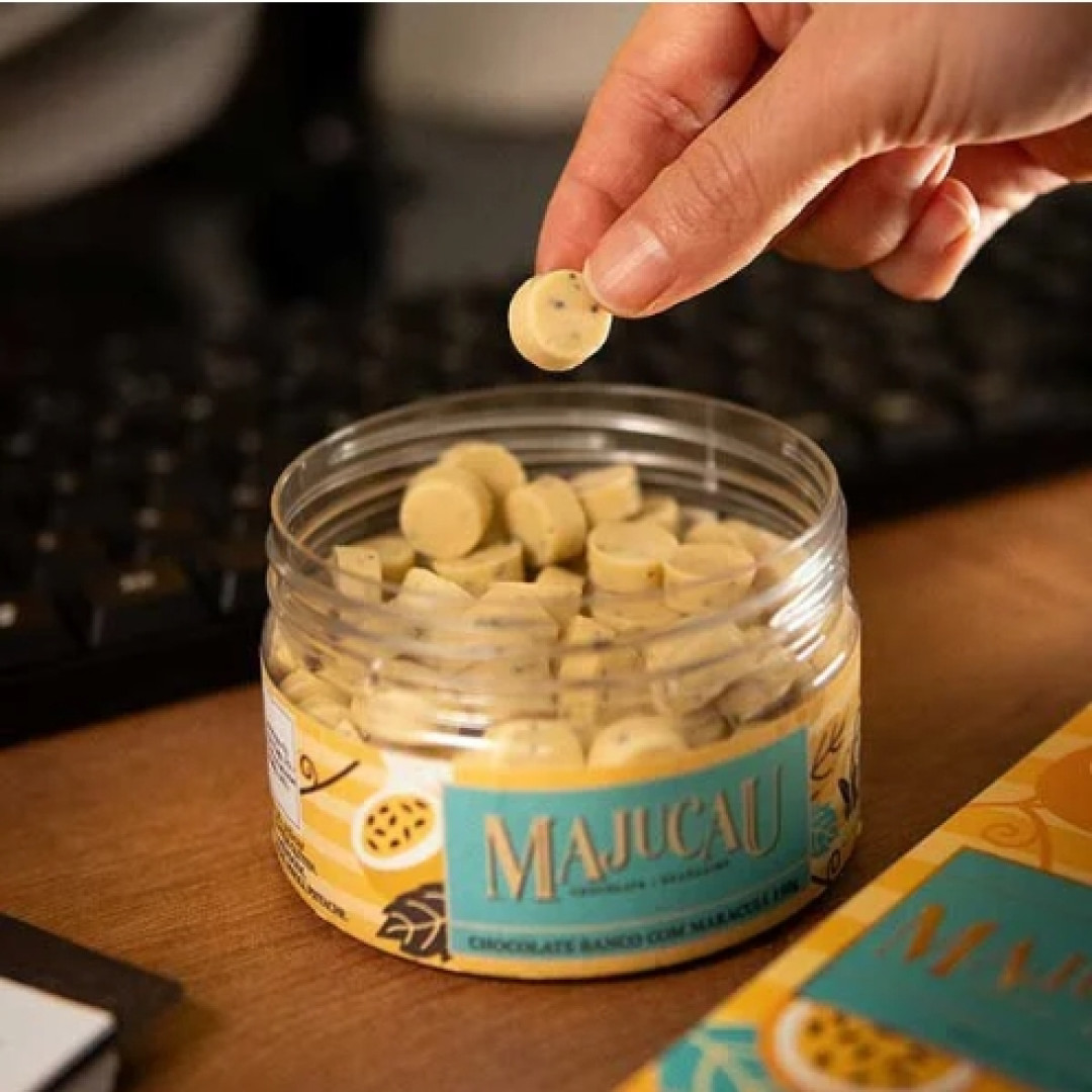 Pastilhas de Chocolate Mouse de Maracujá Majucau |150g